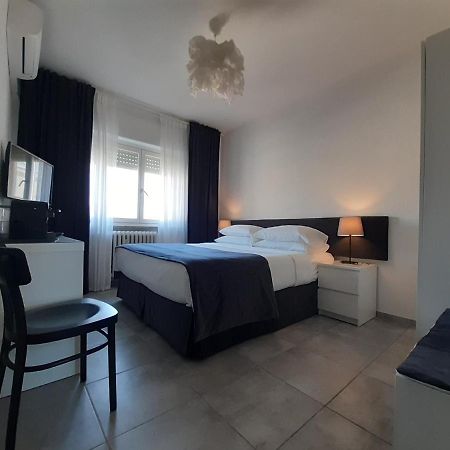 La Duchessa Hotel Alba  Ngoại thất bức ảnh