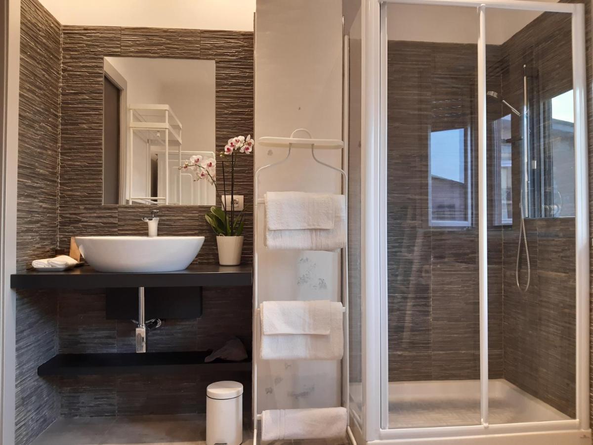La Duchessa Hotel Alba  Ngoại thất bức ảnh