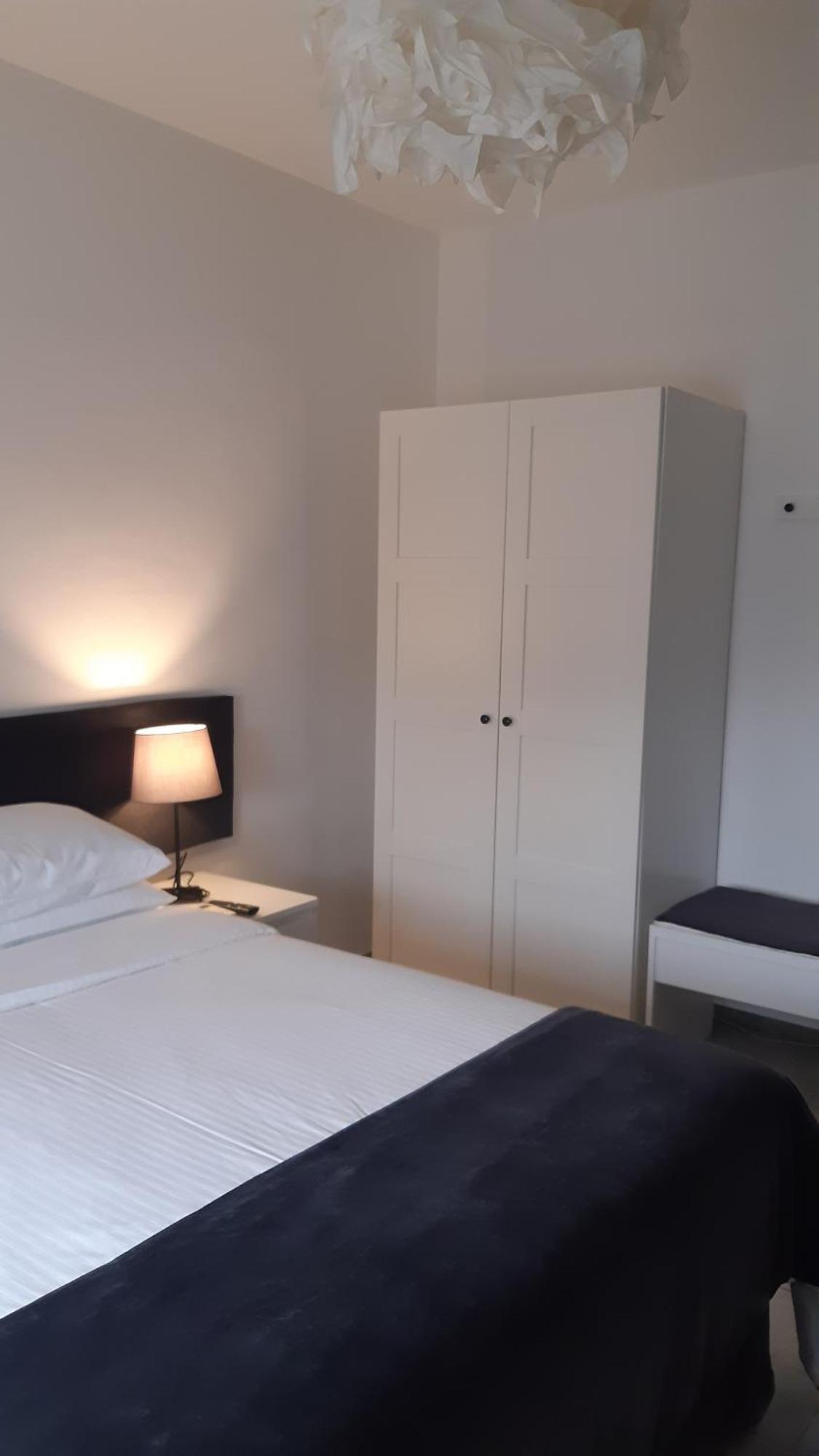 La Duchessa Hotel Alba  Ngoại thất bức ảnh